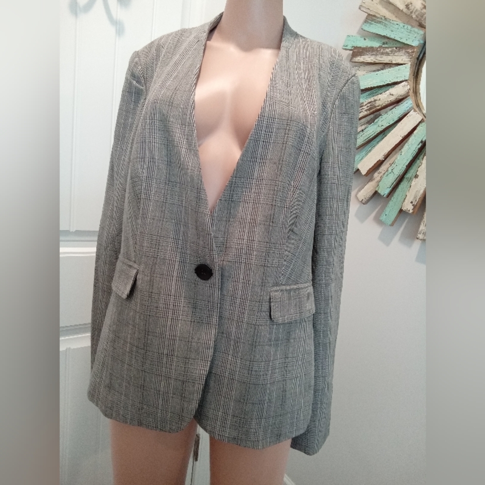 Premise Studio Size 8 Women's Black & White Plaid Blazer